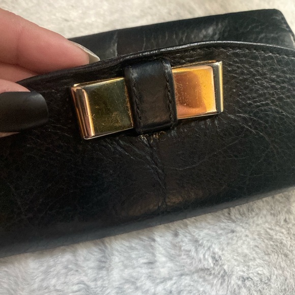 CHLOE BLACK WALLET WITH GOLD BOW DETAIL ON FRONT PRE LOVED - Picture 1 of 16